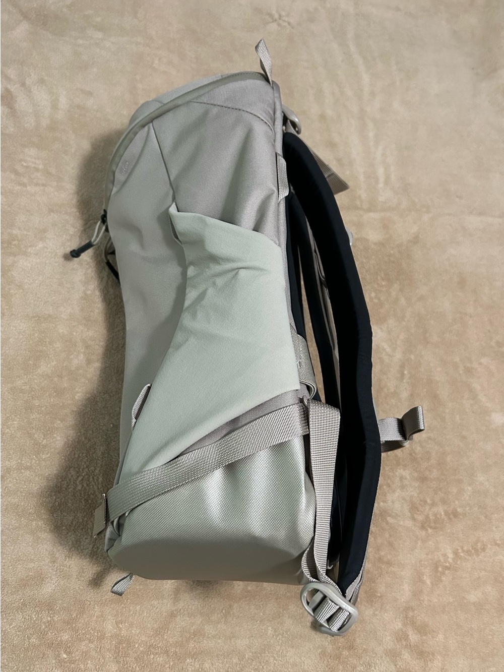 Yeti Ranchero 22L Cape Dark Taupe~EXCELLENT 
CONDITION!! {item 1} - Picture 6 of 14